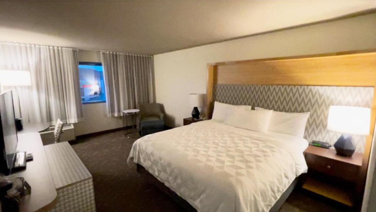 Gateway Hotel & Convention Center Flint Dış mekan fotoğraf