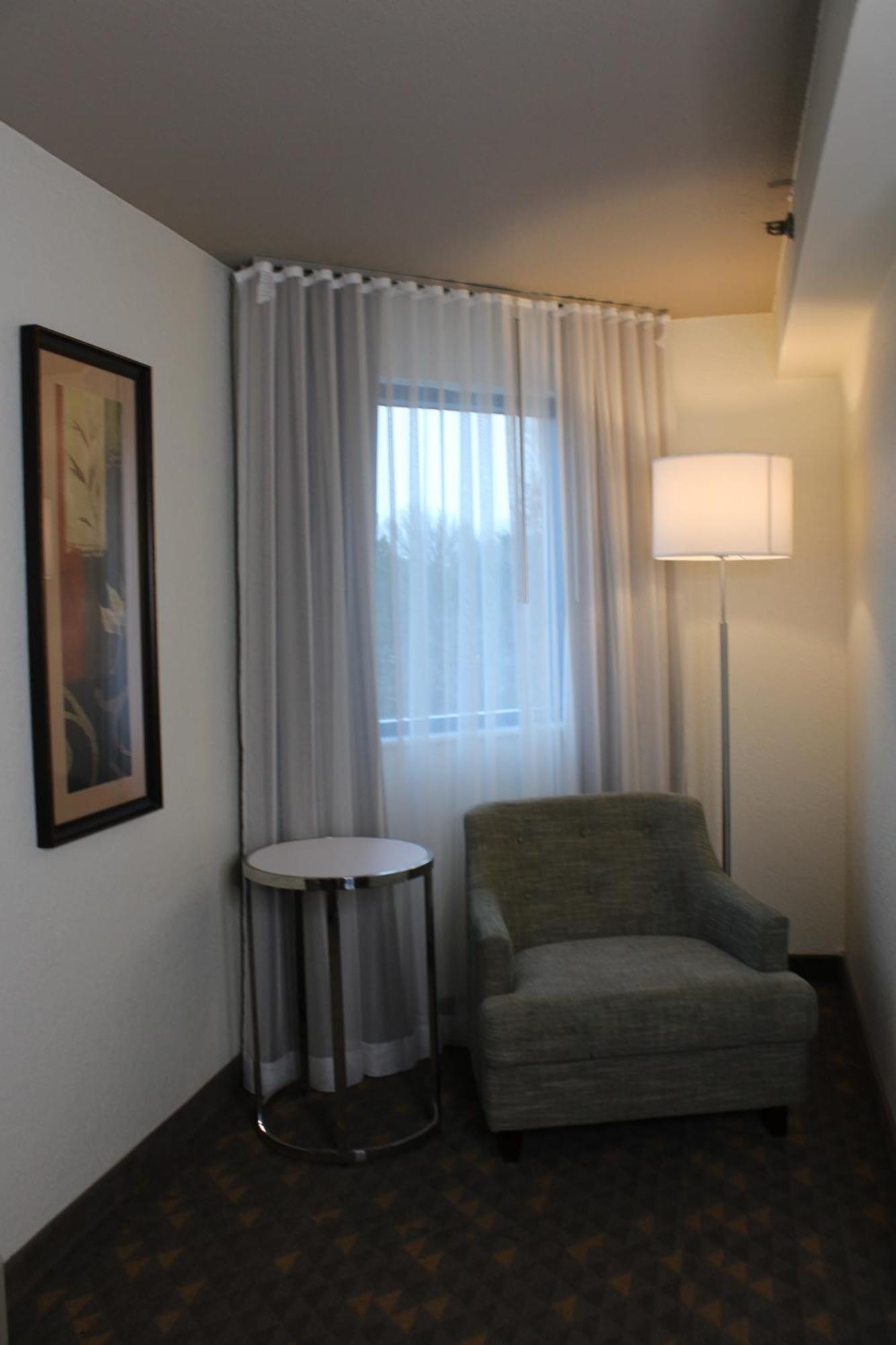 Gateway Hotel & Convention Center Flint Dış mekan fotoğraf
